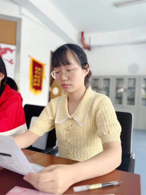 【生活燕幼·园区动态】中心园：“乐享童年，研途共进”——户外自主游戏研讨活动(1)_html_5640a650.jpg