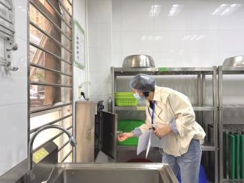 【生活燕幼·园区动态】下庙分园：“安全督导促规范，健康成长共护航”——记五月督导检查_html_m379a1ecb.jpg
