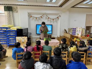 【生活燕幼·年级组动态】下庙分园：“拥抱自然，乐享耕趣”——中班年级组种植团活动(1)_html_565738ee.jpg