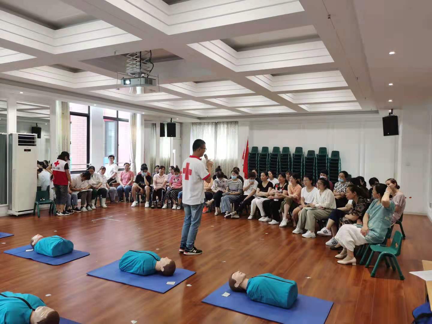 20210610新城园区安全月系列活动(3)(1)_html_5c22cae0.jpg