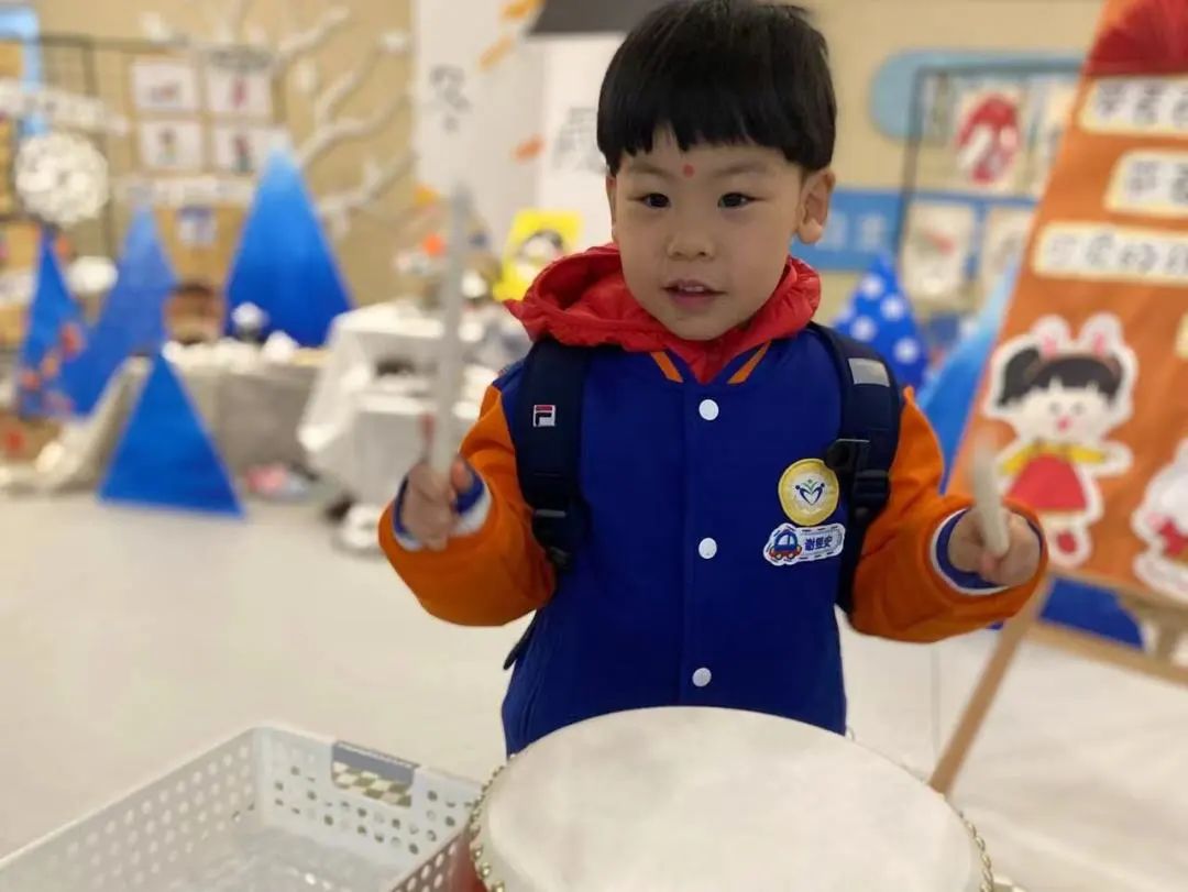 20230206【生活燕幼&middot;园区动态】燕鸣苑分园：“春暖花开 萌兔归来”——新学期开学记_html_m7a6e6ad2.jpg
