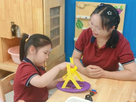 20240621【生活燕幼·园区动态】童年不同样 趣评见成长——幼儿园期末评估活动_html_m383aa060.jpg