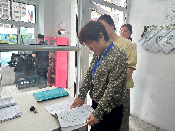 20240606 【生活燕幼·园区动态】检查促规范，督导促提升——6月“规范挂牌”专项督导检查_html_m4388b26e.jpg