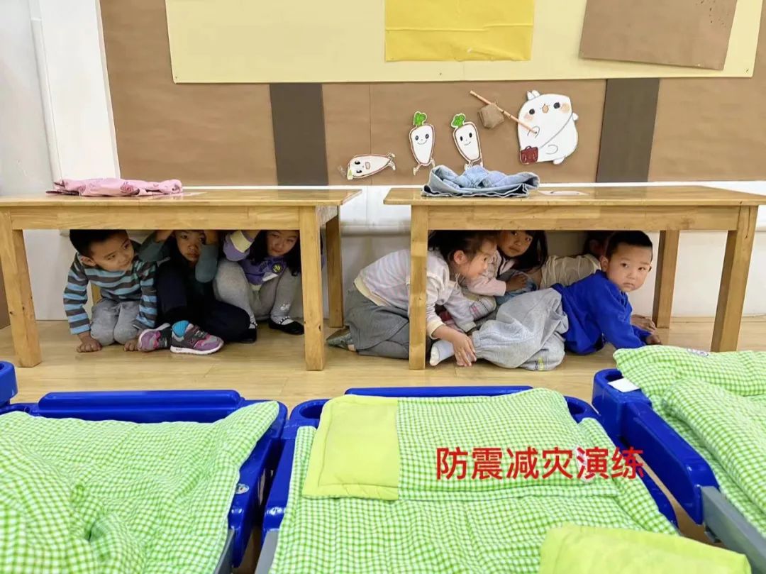 20220513【安全第一】下庙园区：“防震减灾，安全常在”——防震减灾演练活动_html_m7d35cee0.jpg