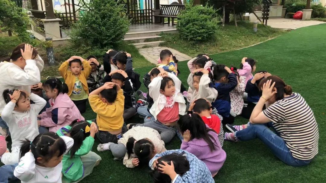 20220513【安全第一】下庙园区：“防震减灾，安全常在”——防震减灾演练活动_html_7cb9de0.jpg