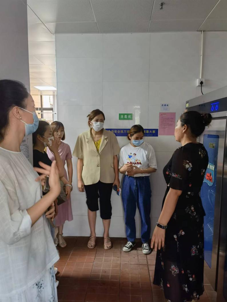 20220620新城园级家委会暨膳委会_html_m18a99aba.jpg