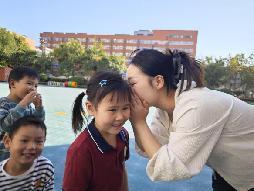 20231101大学生志愿者走进燕子矶幼儿园_html_3454a6ad.jpg