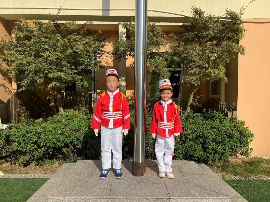 20231030【生活燕幼&middot;园区动态】下庙分园：“小仪式，大情怀”——大三班升旗仪式_html_735e8036.jpg