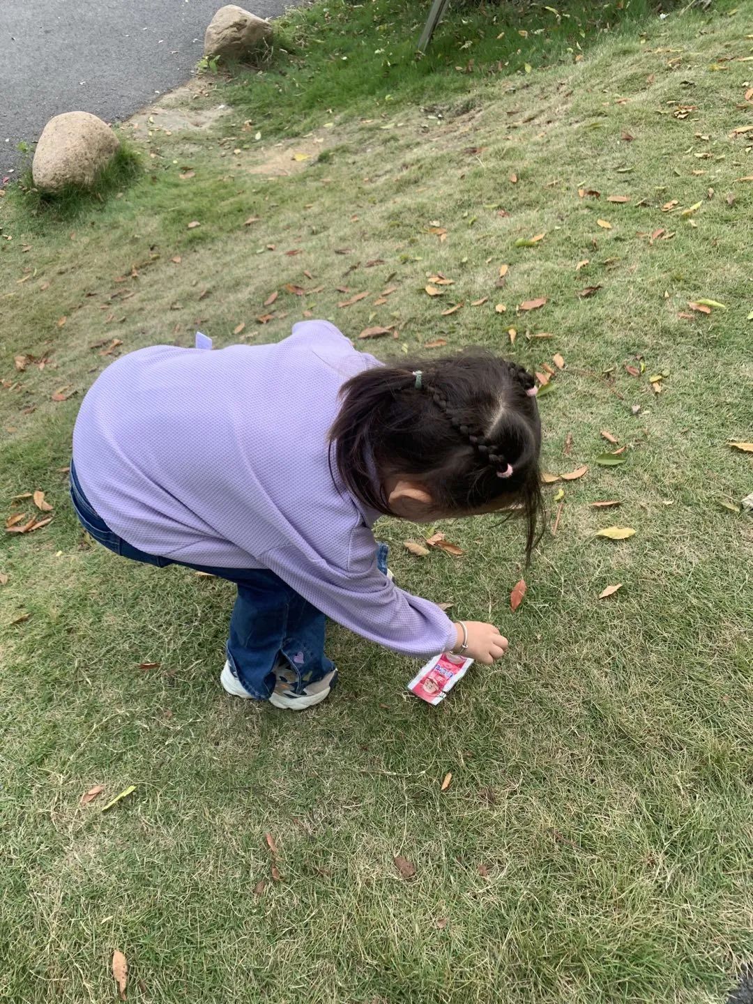 20231028 【生活燕幼·园区动态】燕鸣苑分园：秋日好时光 相约“趣”自然——亲子秋游活动_html_m7e3534aa.jpg
