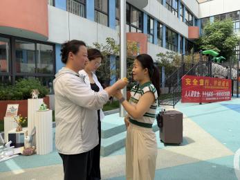 20250606【生活燕幼·安全第一】燕鸣苑分园“安全童行 护幼成长”——消_html_484f9498.jpg