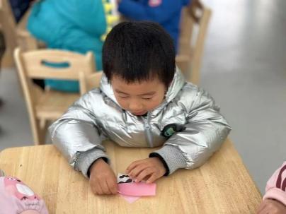 20231207  【生活燕幼·园区动态】温暖相伴，成长同行——十二月“小桃子”生日会_html_632a0a5b.jpg