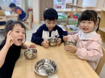 20241008【生活燕幼&middot;园区动态】“寒露至 秋意浓”——舌尖上的节气之寒露_html_449310bf.jpg