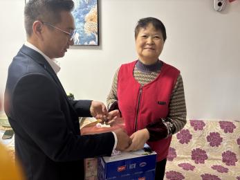 20241010【生活燕幼&middot;园区动态】“九九重阳 童心牵挂”——重阳节活动_html_m46b39f1c.jpg