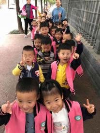 年级组动态_html_2f11c78d.jpg