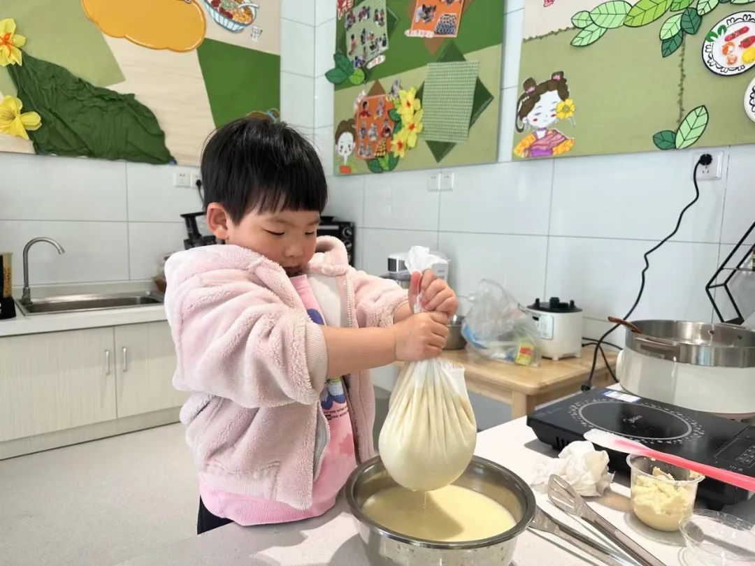 20230321【生活燕幼·园区动态】燕鸣苑分园：遇春分 知春意——舌尖上的节气之春分_html_bd61dd2.jpg