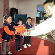 20231124【生活燕幼·园区动态】生活小能手，自理我最行——小班生活自理能力比赛_html_m6750f422.png