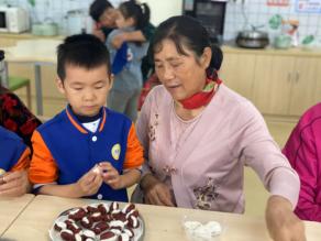 20241011【生活燕幼&middot;园区动态】新城分园：温情重阳，“幼”在身边”——重阳节活动doc_html_22b961b5.jpg