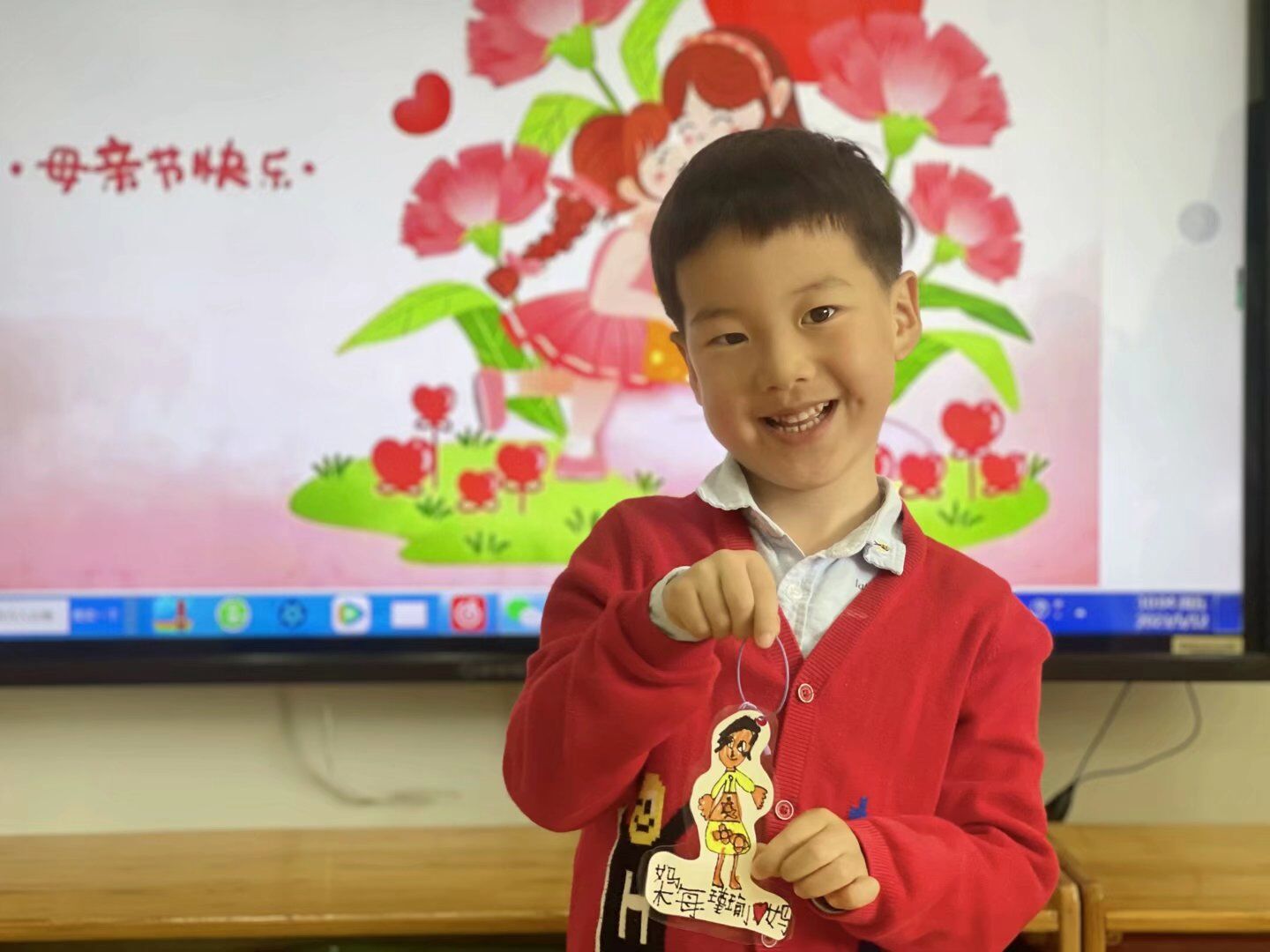 20230514【生活燕幼&middot;园区动态】下庙分园：花漾时光，爱意绽放——母亲节活动_html_m3a5cd67f.jpg