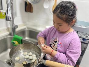 20230508燕幼中心园劳动教育周系列活动_html_m3204a745.jpg