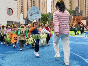 20241217 【生活燕幼·园区动态】燕鸣苑分园：“运动悦童心，亲子伴成长”——亲子运动会_html_778fac28.jpg