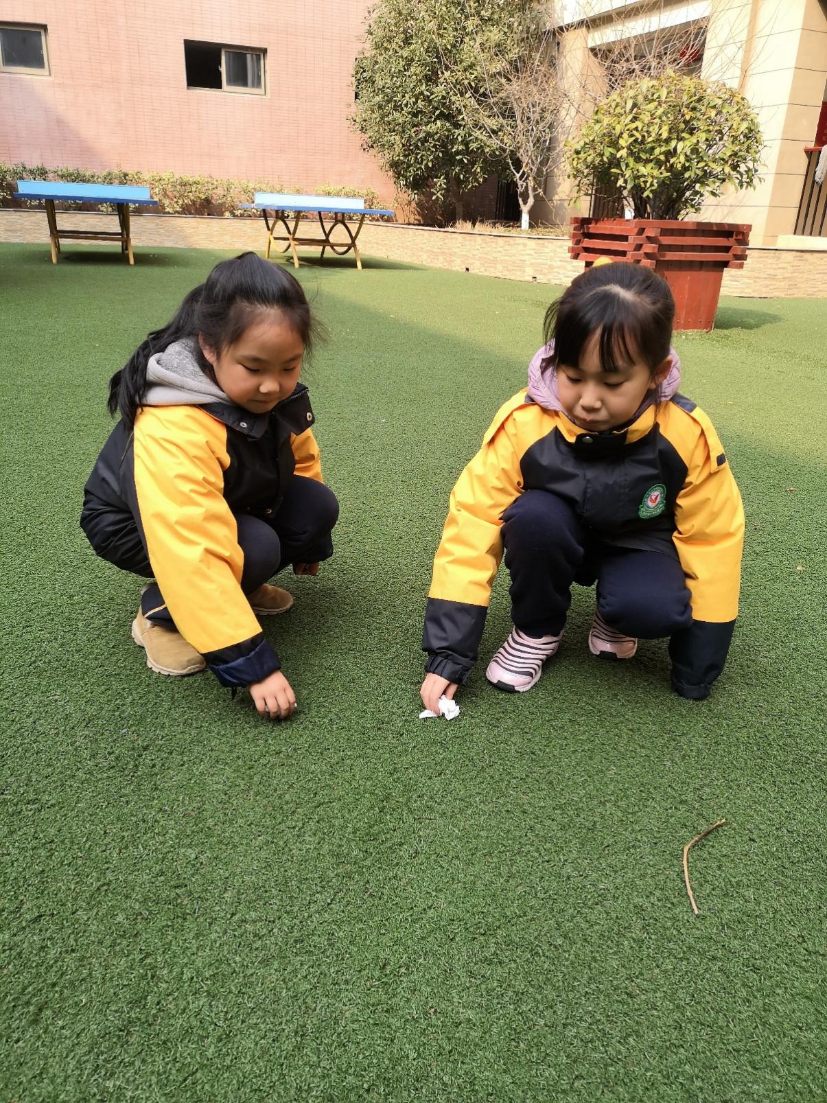 学雷锋，我们一直在行动新闻稿_html_m13a30de1.jpg