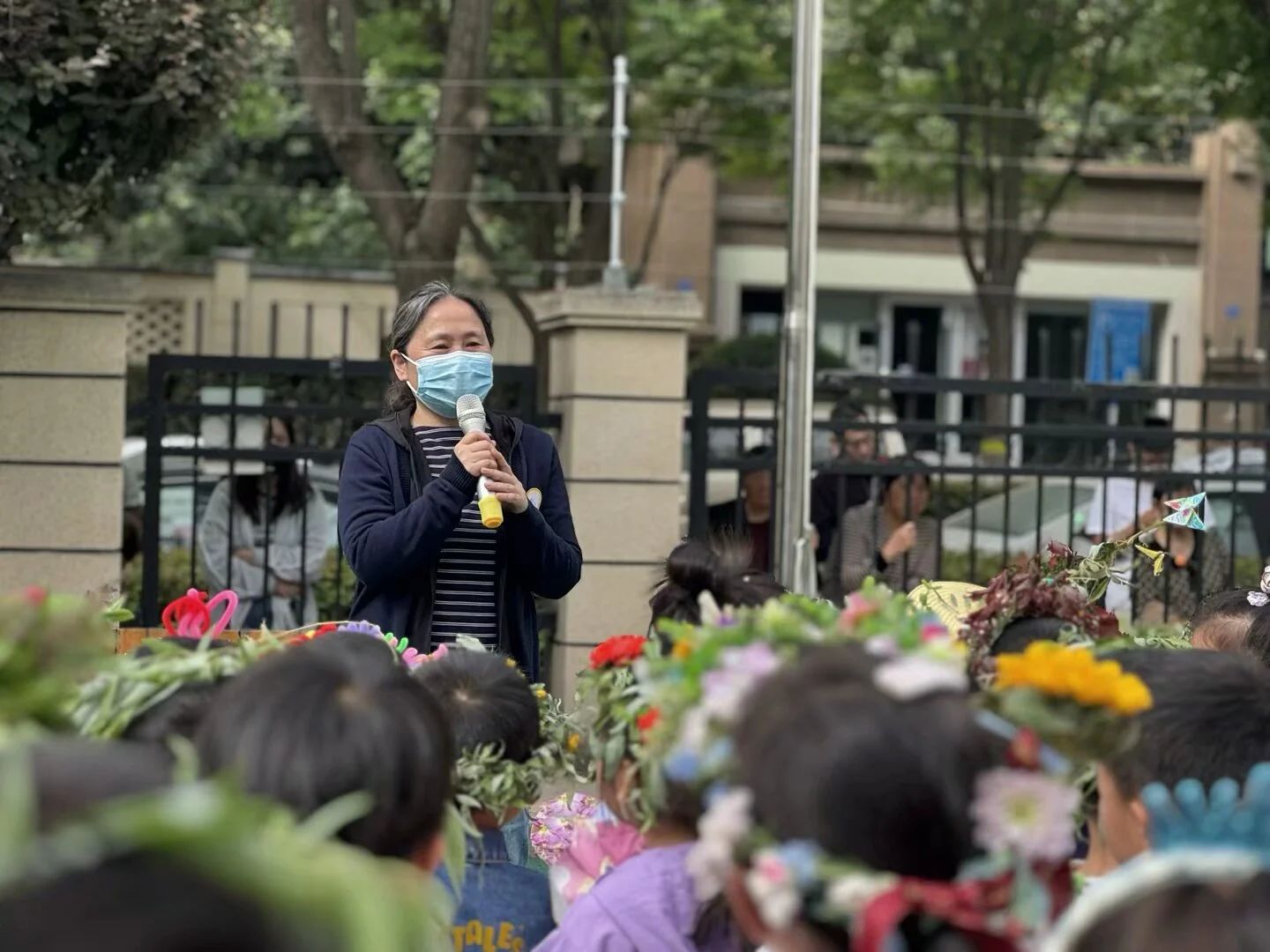 （乐动马幼）【生活历·帐篷节】春日绿野，帐篷里的自然诗篇——马群幼儿园东花港分园第六届帐篷节