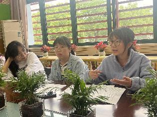 2023.5.6语言教研组活动(1)_html_5ca4b8d8.jpg