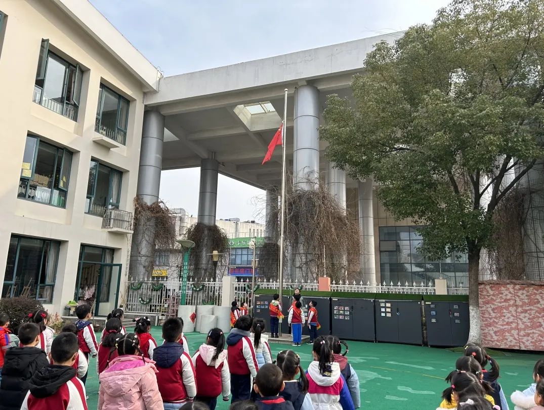 临时_html_m7a7e1257.jpg