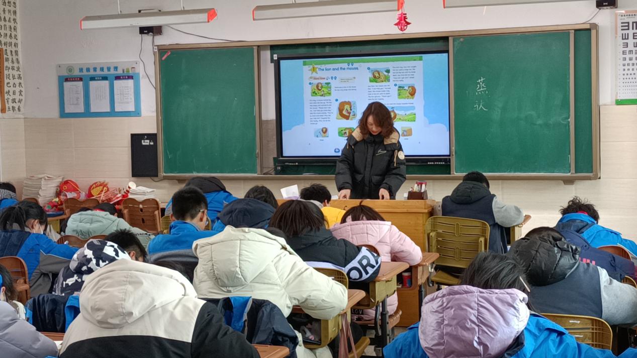 行政推门听课报道(1)_html_m769b1139.jpg