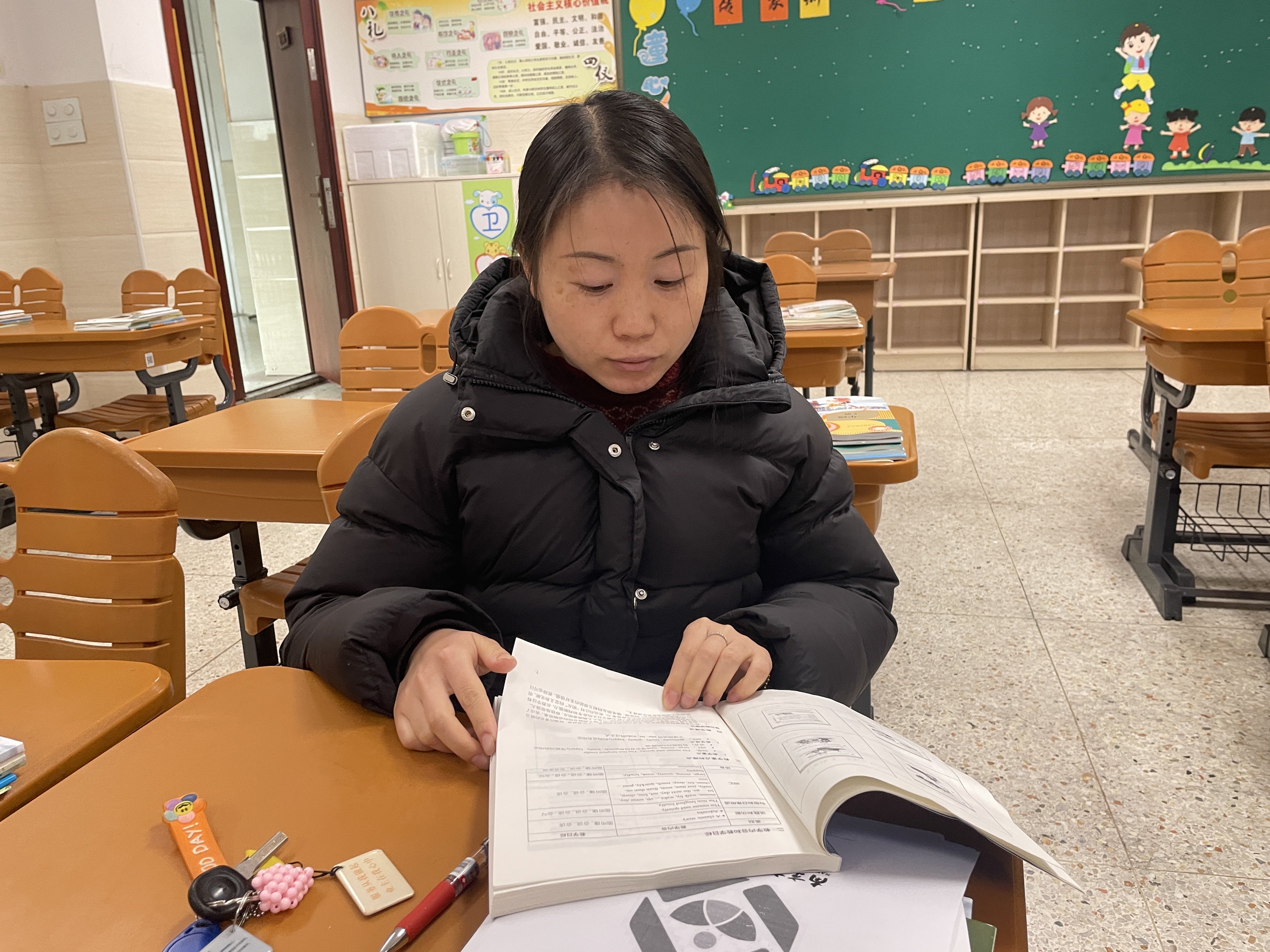 20250211【大爱青秀·教学】启航新学期，奋进新征程——记青秀城小学英语组集体备课（一）_html_68ba7010.jpg