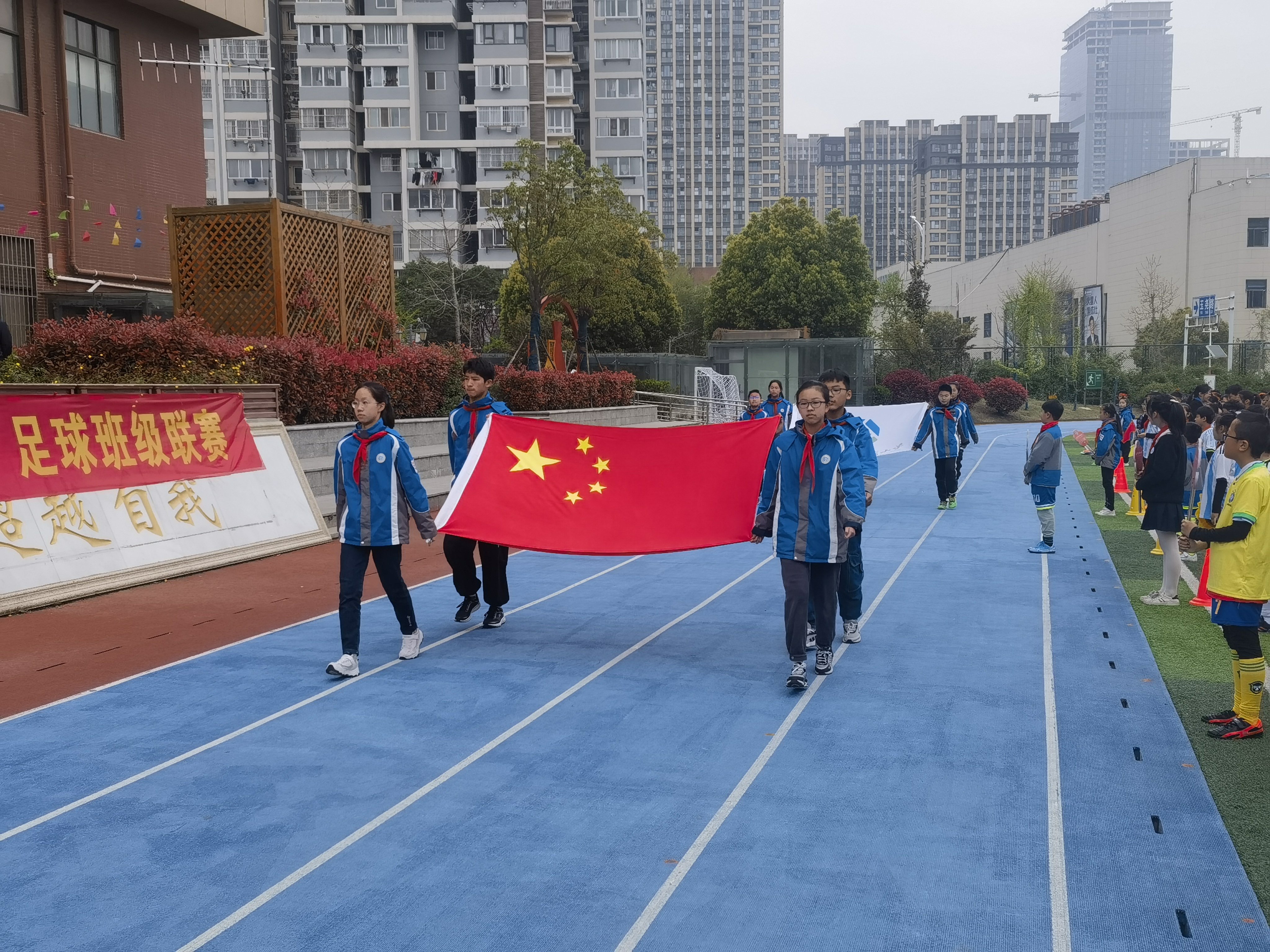 【大爱青秀】足球嘉年华 小小绿茵梦_html_2af02c7c.jpg