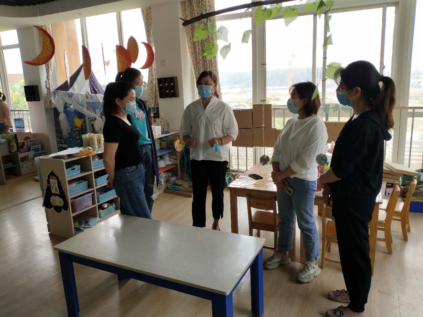 【乐活龙幼 安全第一】“规范操作，从细处做起” ——靖安幼儿园保育员餐前消毒培训活动