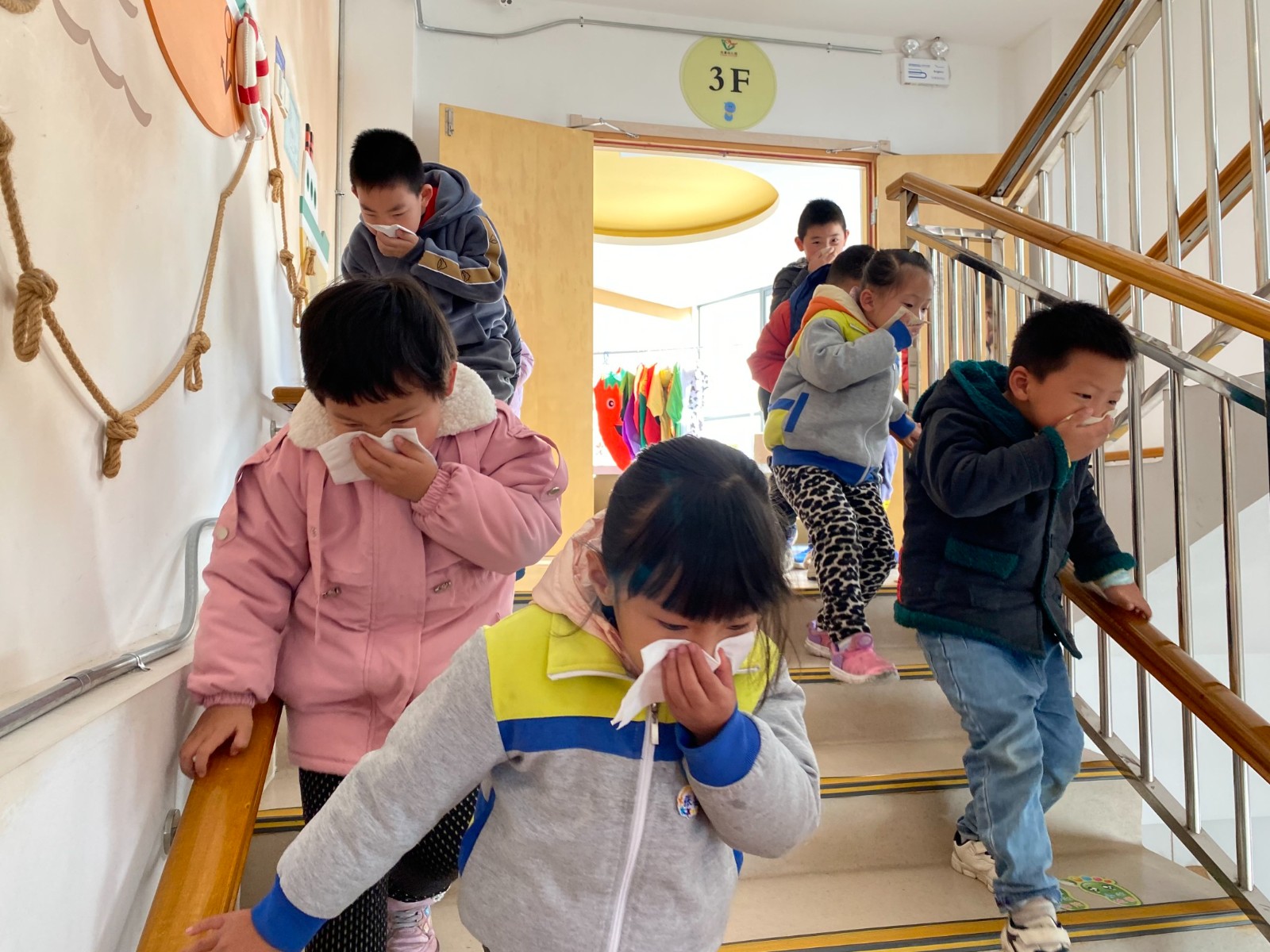 【乐活龙幼 安全第一】关注消防 生命至上——记龙潭幼儿园长江分园“119消防宣传日”系列活动