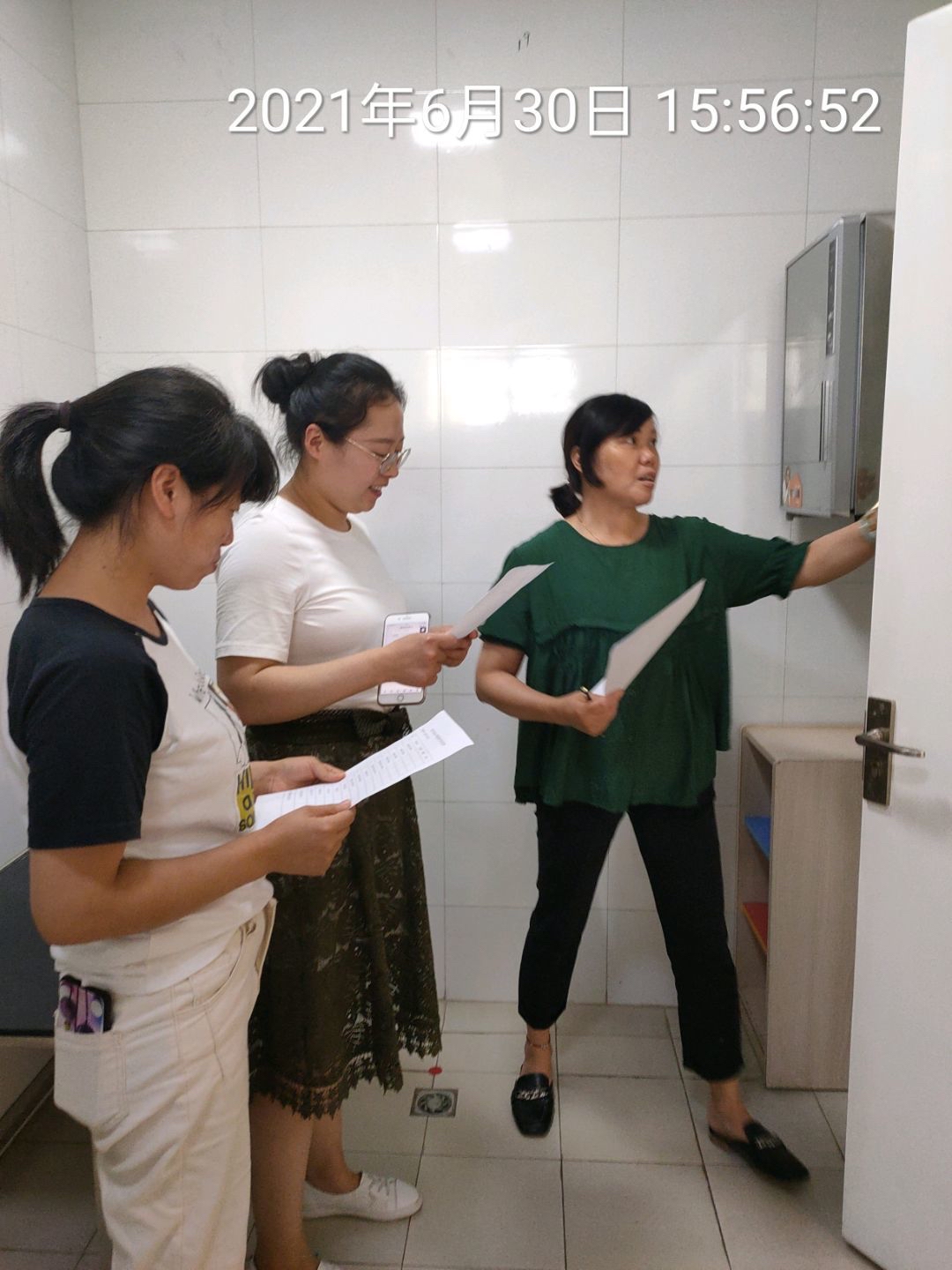 【乐活龙幼•安全第一】快乐暑假  安全同行 —记龙潭幼儿园靖安分园暑期放假安全检查