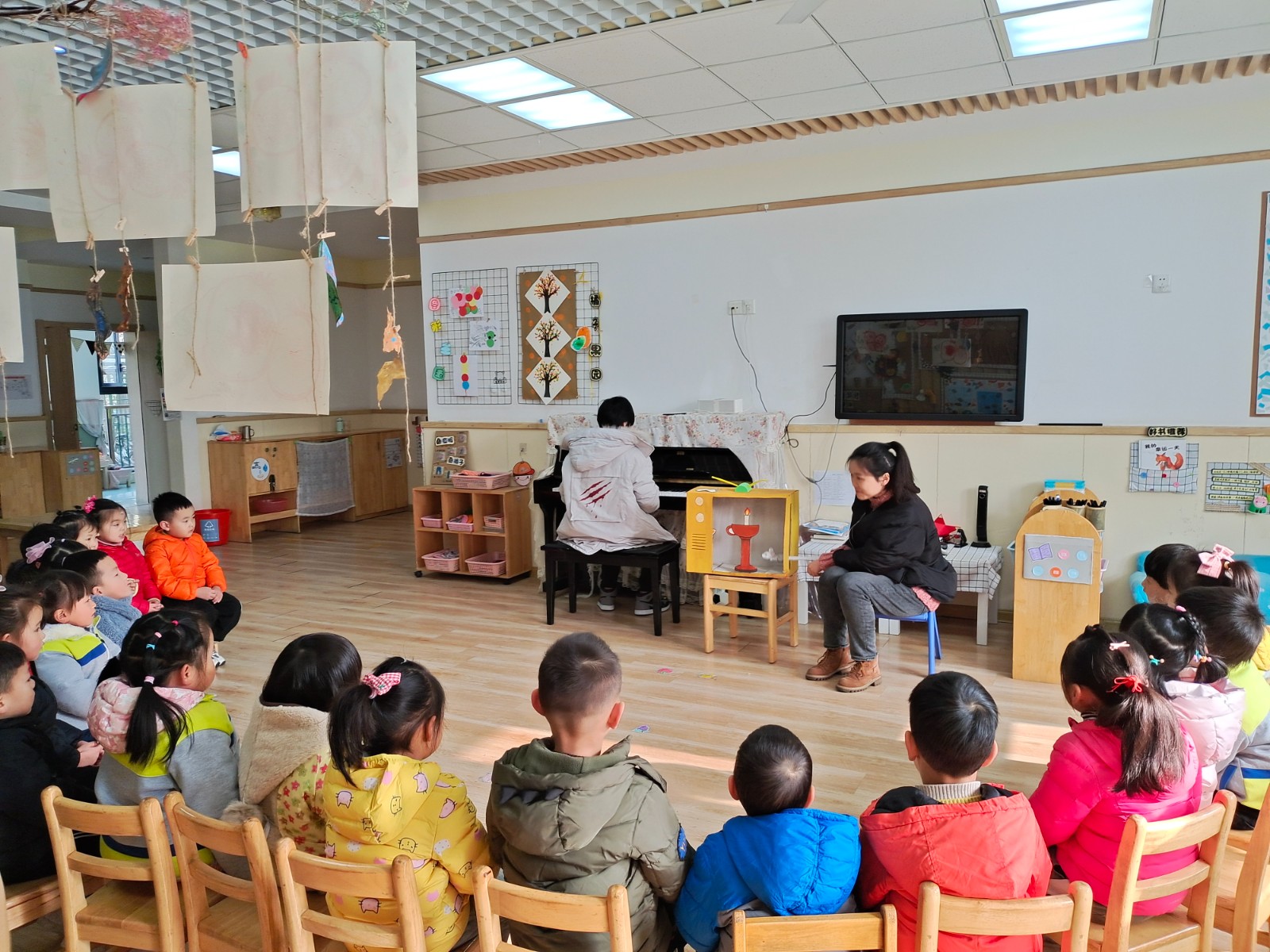 【乐活龙幼】“共研、共享、共成长”——记龙潭幼儿园龙岸分园音乐组“歌唱游戏化”教研活动