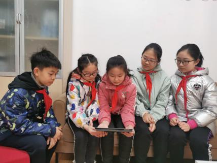 红领巾云寻访  争做新时代少年_html_3bd18be3.jpg