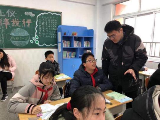 20210318吉康六年级循环听课报道_html_3d04511f.jpg