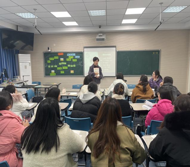 20240318南湾营小学英语组报道——记栖霞区小学英语教研员陈红老师课堂教学指导_html_18b9cf6f.jpg