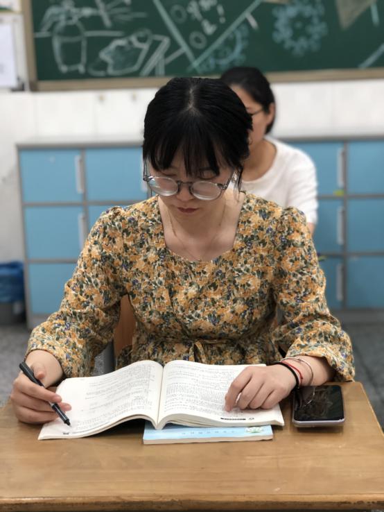 20200610校本教研邱仁写_html_3f4b2ec3.jpg