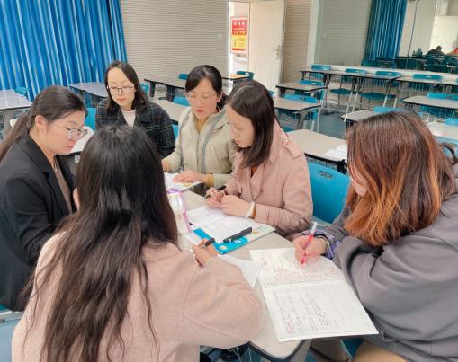 2021414英语校本研修（王璐写）_html_4368a4c2.jpg