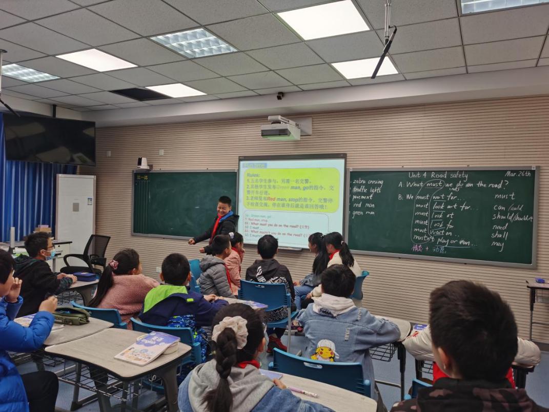 20210326英语组校本教研报道_html_2d4de791.jpg