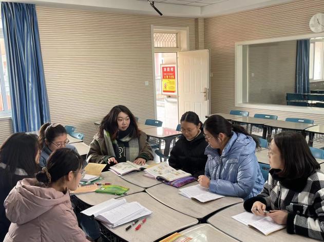 南京市南湾营小学2月教科研快讯报道_html_5cd1c162.jpg