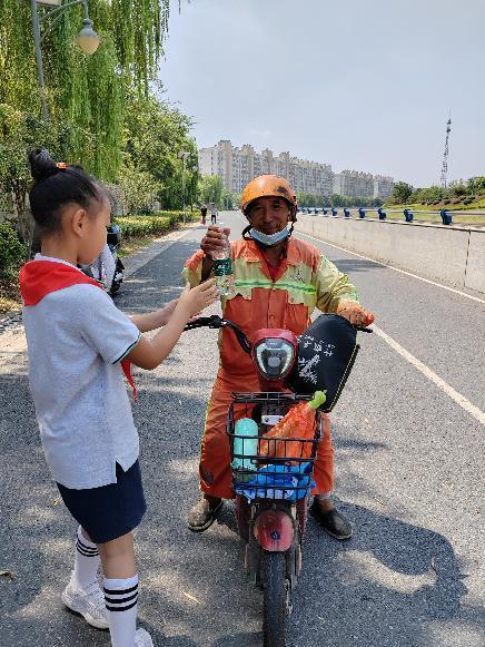 夏日送清凉 三伏感恩行_html_m19a73343.jpg