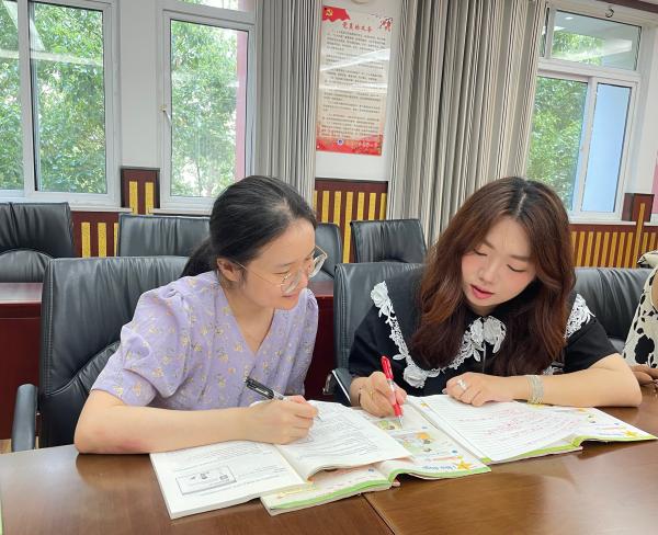20230908王莉君英语组集体备课报道_html_190b66e6.jpg