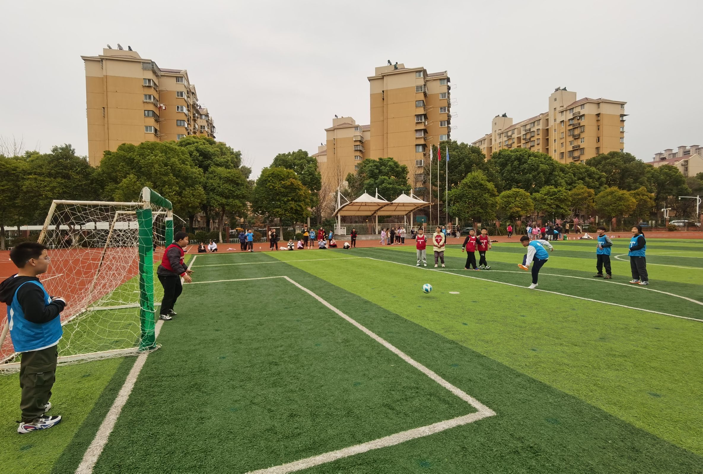 20250320南湾营小学第九届班级足球联赛新闻稿_html_m5451ebe4.jpg