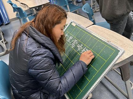 20250314青年教师研修班报道_html_m25341a86.jpg