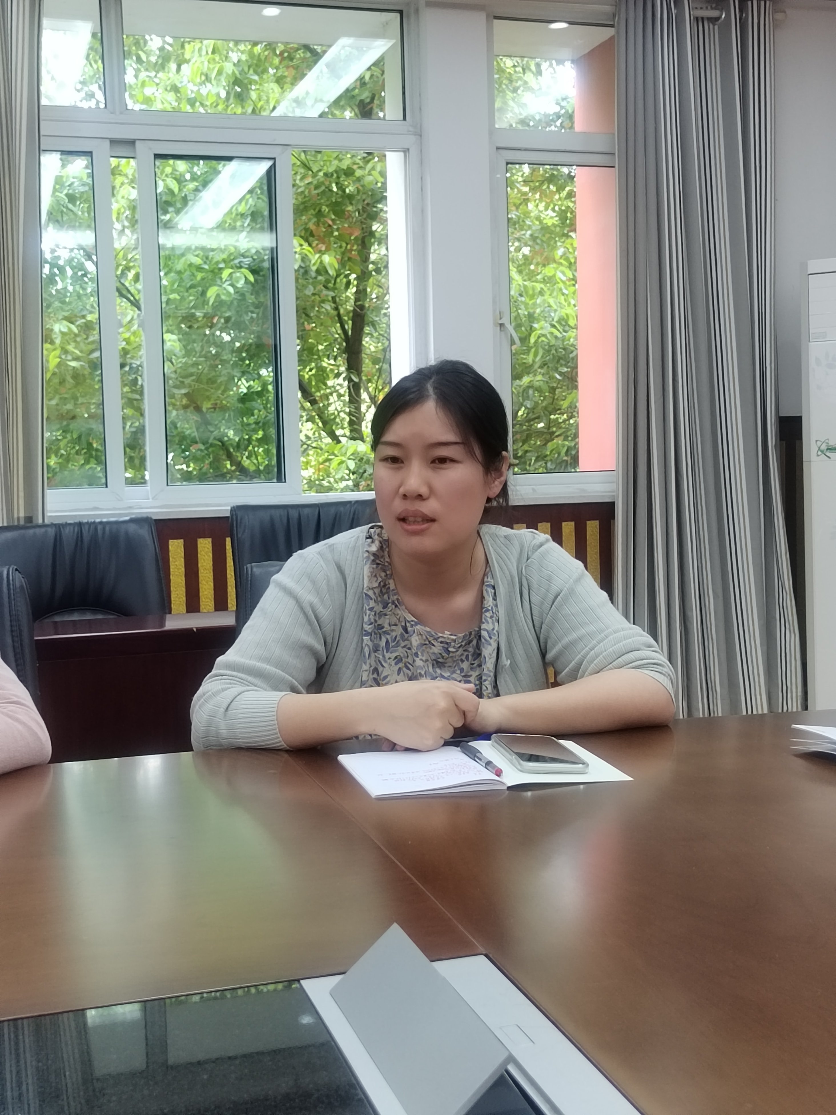 20240422党纪学习教育内化于心、外化于行——南湾营小学党支部开展“书记上党课”活动_html_63a36035.jpg