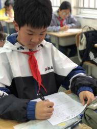 20210520魔幻数学节六年级班级赛报道_html_m28971f5b.jpg
