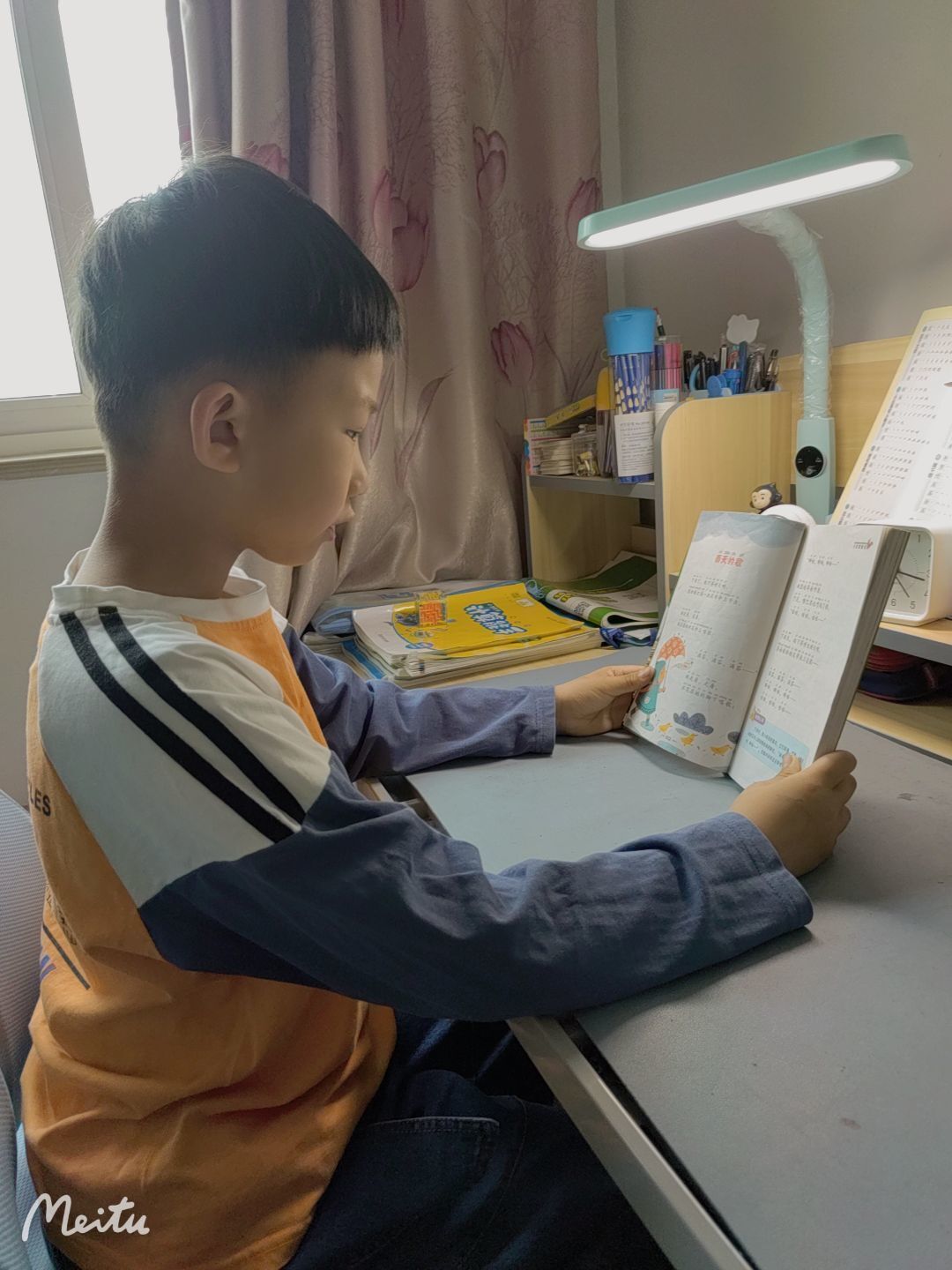 与书为友  让阅读点亮人生_html_m5e4f123d.jpg