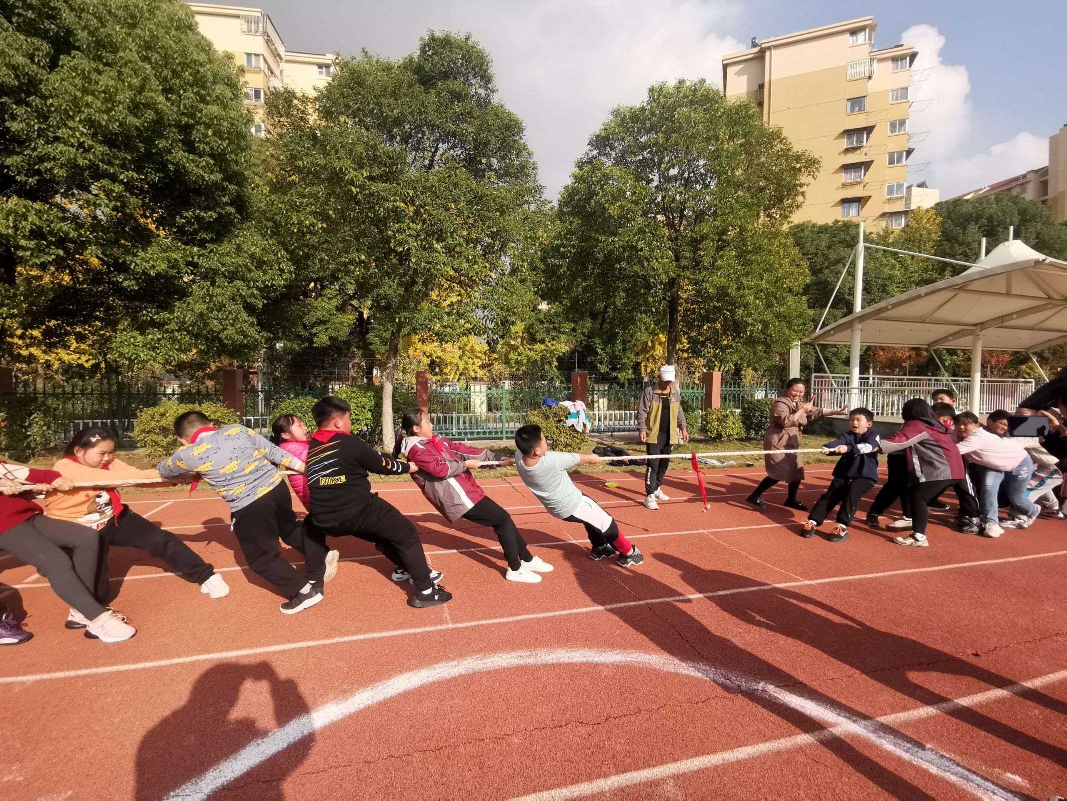 2022.12.8齐心协力 力气要往一处使----2022-2023学年南湾营小学体育系列活动_html_m5dd50edc.jpg